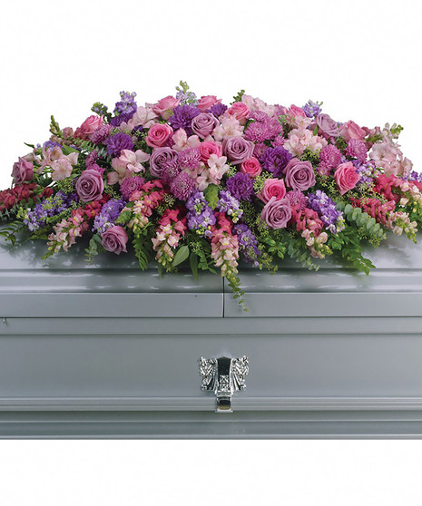 Casket Spray #3006 :: Roberts Floral and Gifts